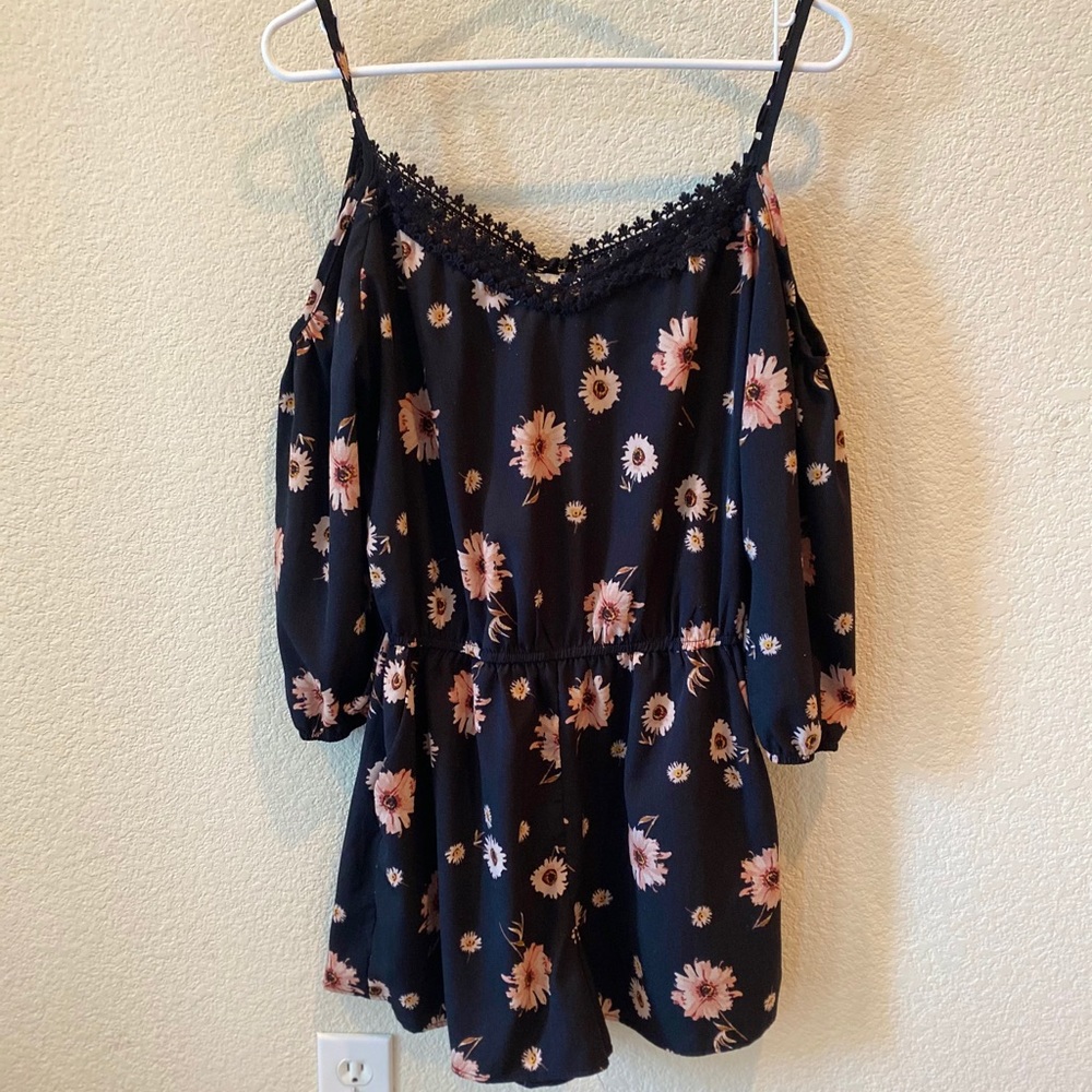 MINE Flower Short Romper
